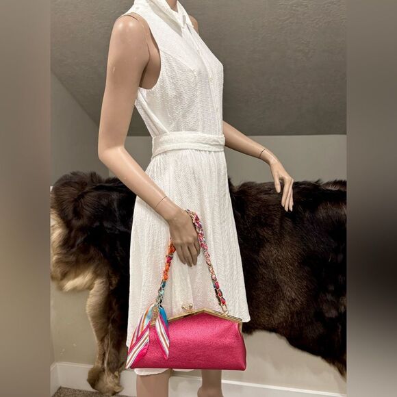 Metallic Magenta Handmade Cowhide leather Unique Frame & Skull Kisslock Purse - Picture 12 of 17